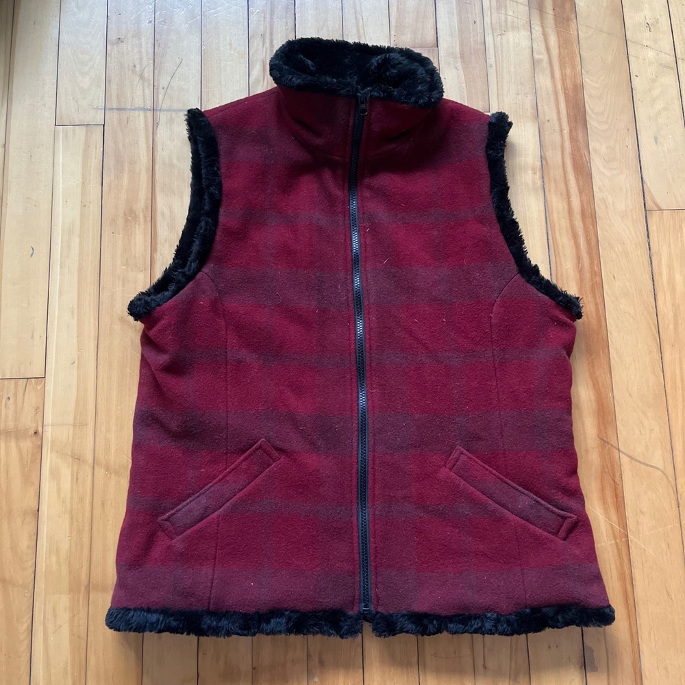 Woolrich Womens Plaid Fleece Vest L G Ruby Plaid Black Fur Trim Zip